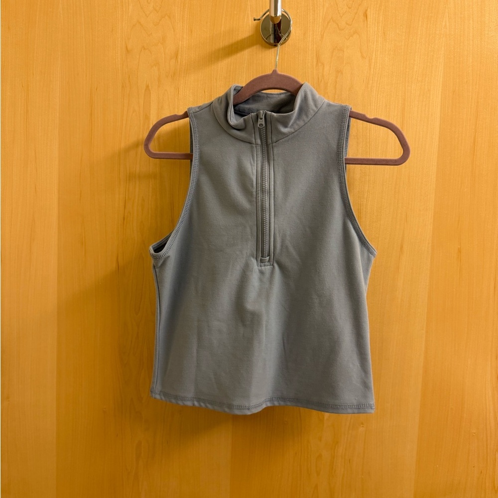 Sleeveless Half-Zip Mock Neck Athletic Top in Light Blue